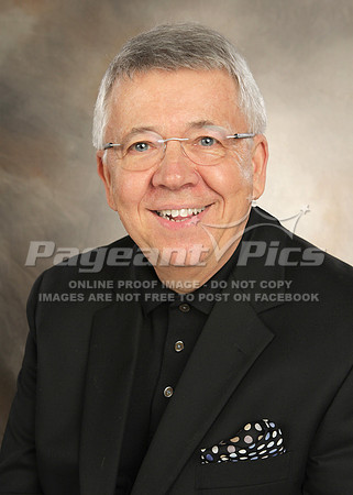 2016_ExecCom_ScholarshipChair_McNeil_Chestnut_9726